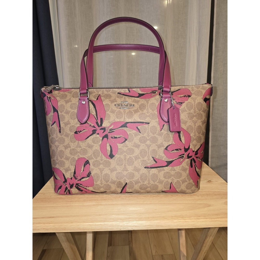 Coach Gallery Tote Bag In Signature Canvas With Pink Bow Print NWT